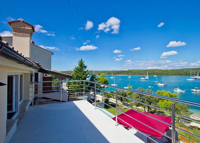 Semesterbostad Avemar *